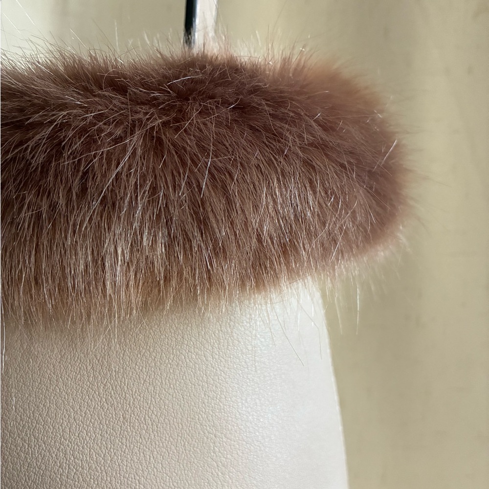 Cream Structured Small Top Handle Bucket Bag with Faux Fur Trim - Picture 4 of 4